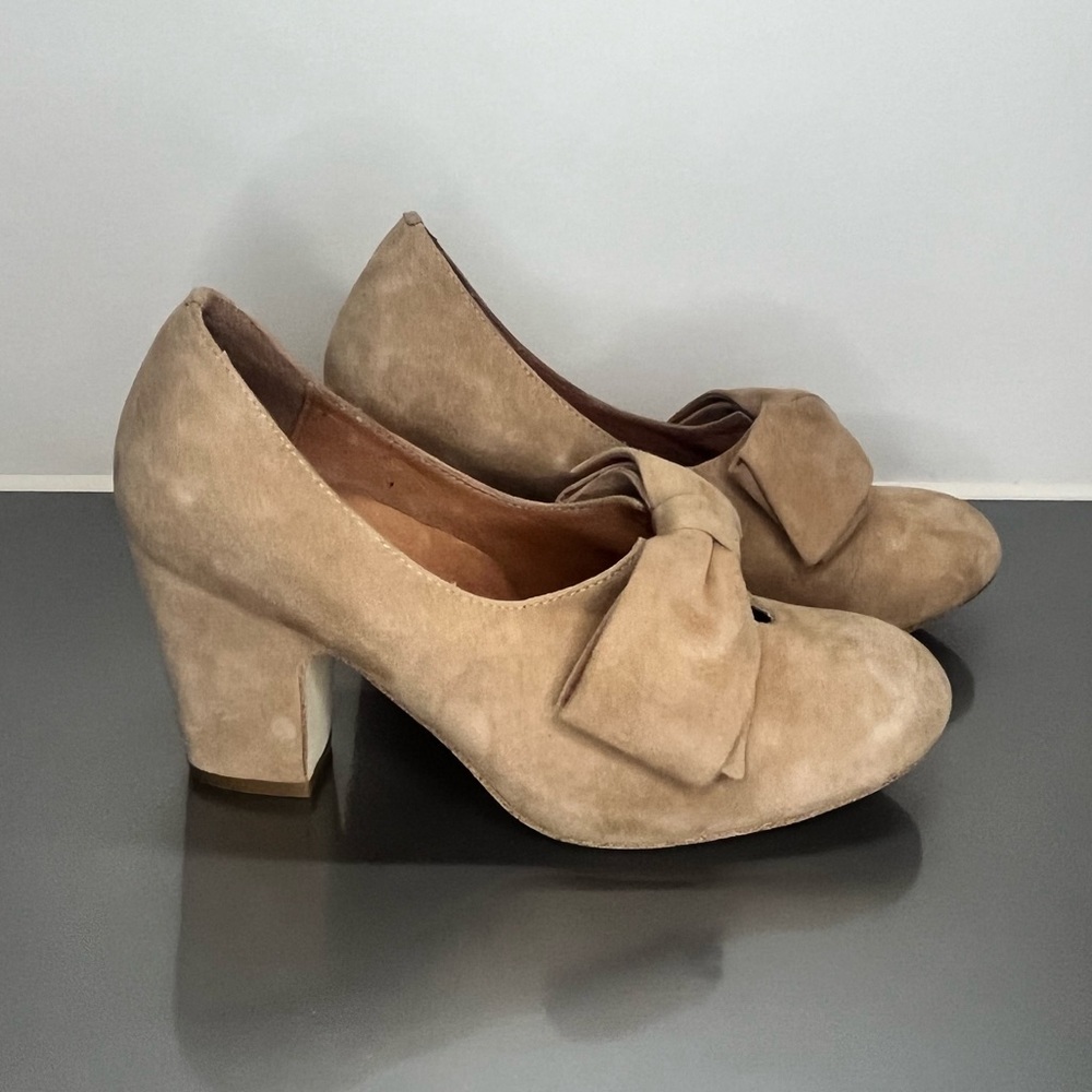 EUC! Jeffrey Campbell “Lulu” Blush Dusty Pink Suede Bow Chunky Heels | Size 7.5